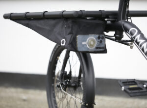 Omnium: The Mini-Max Wedgie Bag – Bolso