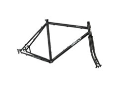 Surly: Straggler 650b Black Frameset – Gravel